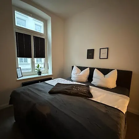 Familienwohnung Am Pfaffenteich * שוורין